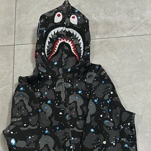 Glow in the dark sweat shirt